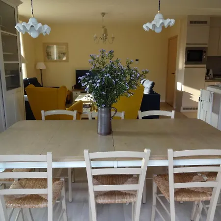 Bootsman Gelijkvloers Met Tuin En Autostaanplaats Ostend