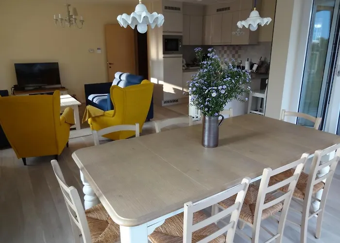 Bootsman Gelijkvloers Met Tuin En Autostaanplaats شقة